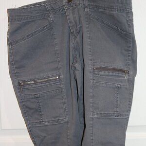 Union Bay Cargo pants, juniors/women's medium gray, size 9.